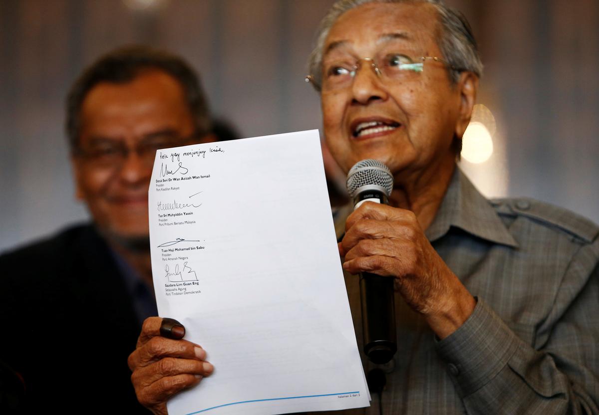 After ‘The Malaysia Tsunami,’ Mahathir Says Urgency to Form New Government