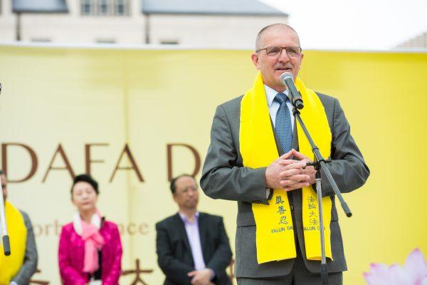 Wladyslaw Lizon, a former Conservative MP, speaks at an event celebrating Falun Dafa Day in Toronto on May 12, 2018. (Evan Ning/The Epoch Times)