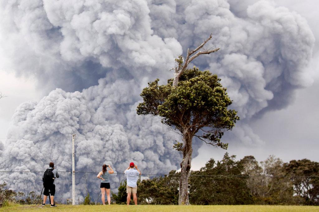 Hawaii Volcano Erupts in 6-Mile-High Plume, ‘Ash Fallout’ Alert