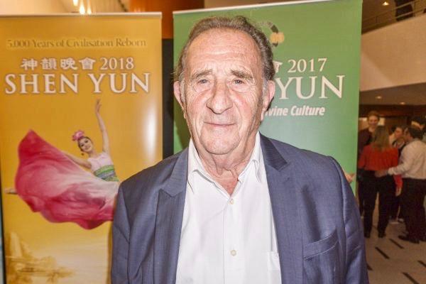 Veteran French Politician: Shen Yun a ‘World of Great Poetry’