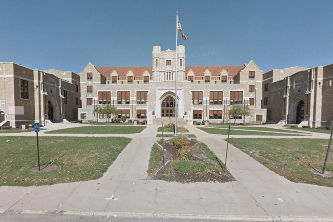 Hero Officer Commended for Confronting Gunman at Illinois High School