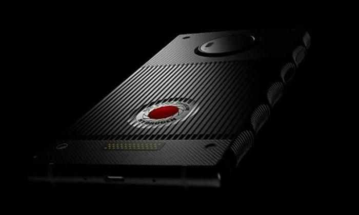 RED’s Holographic Smartphone