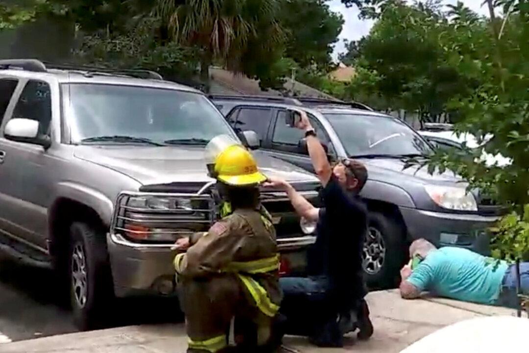 Florida Police in Standoff With Active Shooter