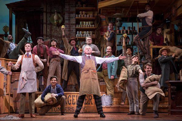 Victor Garber (C) and the company of "Hello, Dolly!" (Julieta Cervantes)