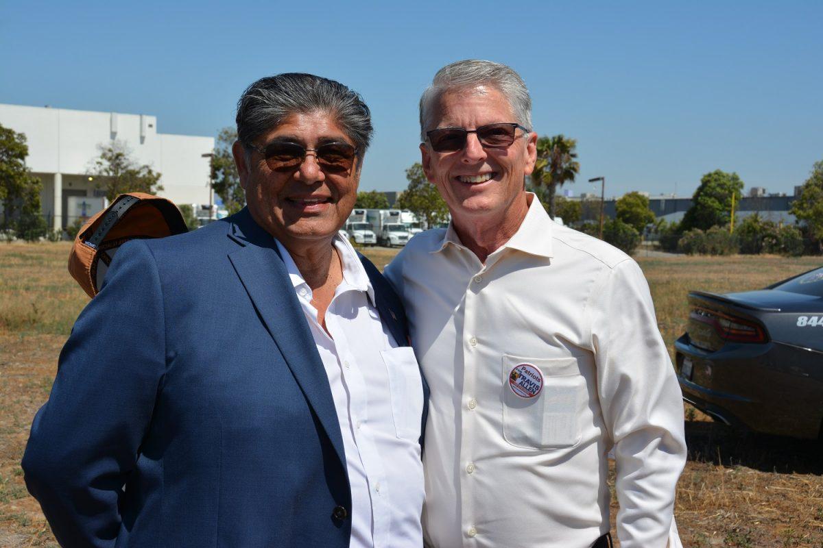 Republican candidate for lieutenant governor David Hernandez poses with Republican senatorial candidate Paul Taylor at a rally for gubernatorial candidate Travis Allen, in San Diego on May 27, 2018. (Sophia Fang/Epoch Times)