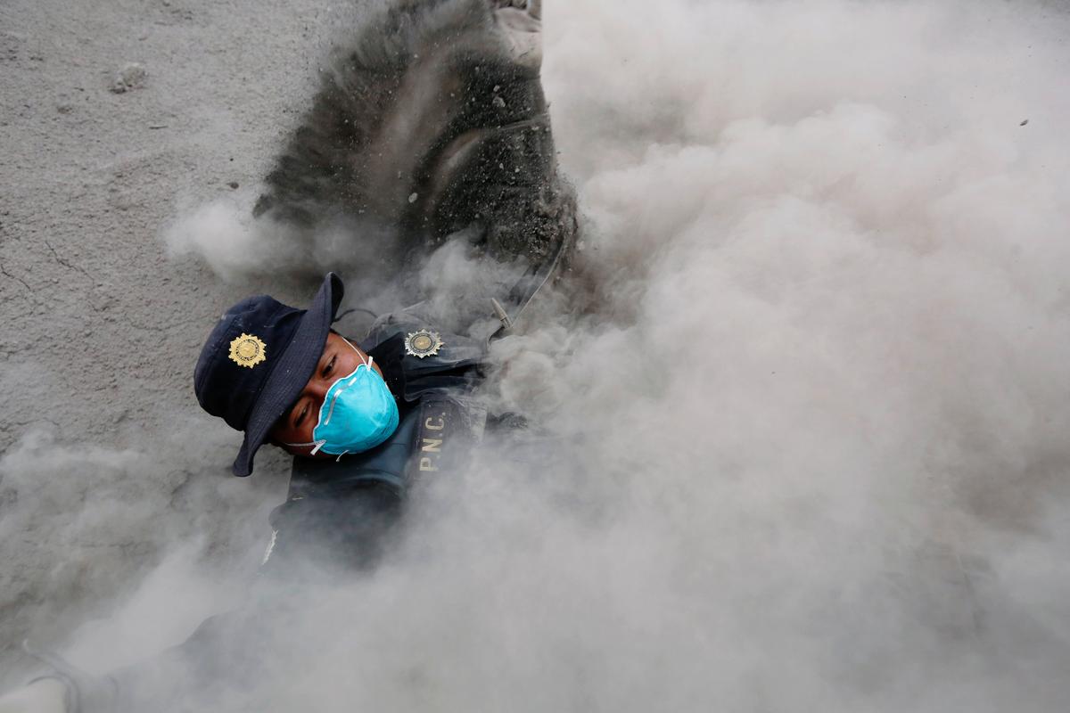 Guatemalan Families Continue Search for Victims After Volcano Eruption