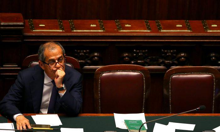 New Italian Economy Minister Vows to Stay in Euro and Cut Debt Level