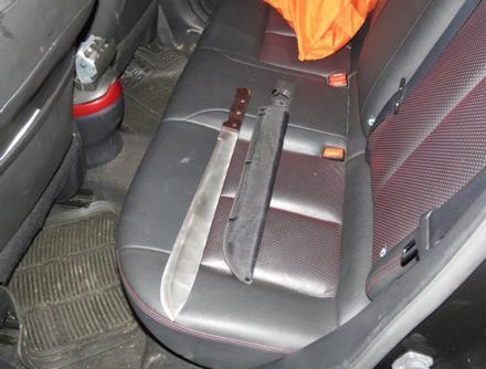 Police recovered weapons, including a large machete-style knife, from the gang. (Metropolitan Police)