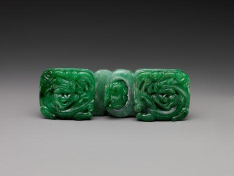 Belt buckle, 18th–19th century (Qing Dynasty). Jade (jadeite), gift of Heber R. Bishop, 1902. (The Metropolitan Museum of Art)