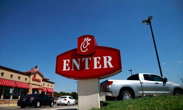 Drive through customers wait in line at a Chick-fil-A restaurant in Fort Worth, Texas on Aug. 1, 2012. (Tom Pennington/Getty Images)