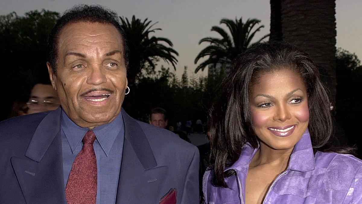 Janet Jackson Praises Father in Speech as He Lays in Hospital With Late-Stage Cancer