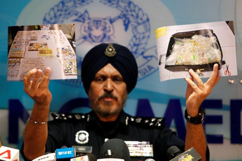 Malaysian Police to Question Najib and Wife After Seizing up to $275 Million From Homes