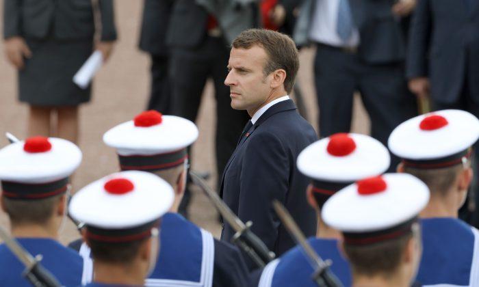 France to Bring Back Compulsory National Service to Build Sense of Pride