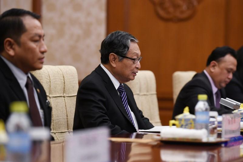 China Says Feels Burma Ready to Take Back Rohingyas