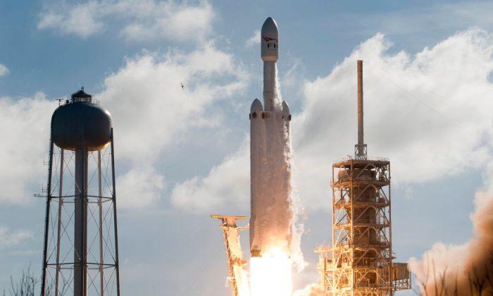 Commercial Rockets Are Making Life Complicated for Airlines