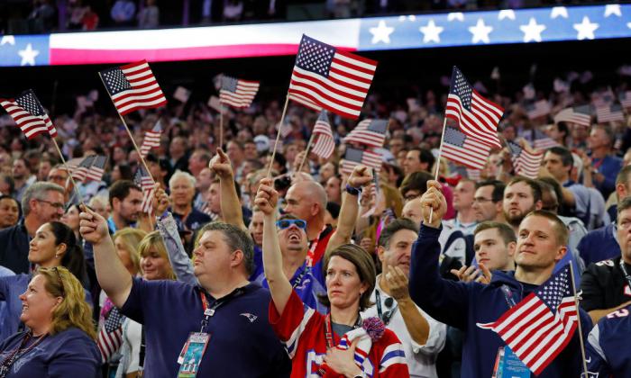 9 in 10 US Adults Proud to Be American: Poll