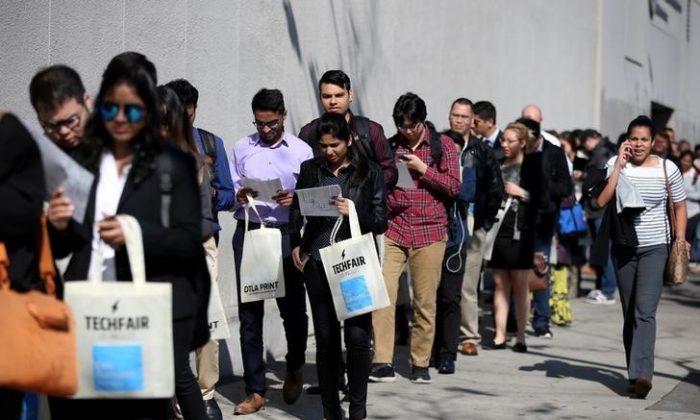 US Job Growth Strong, Unemployment Rate Rises to 4 Percent