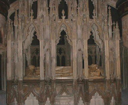 The tomb of Edward II in Gloucester Cathedral. (Public Domain)