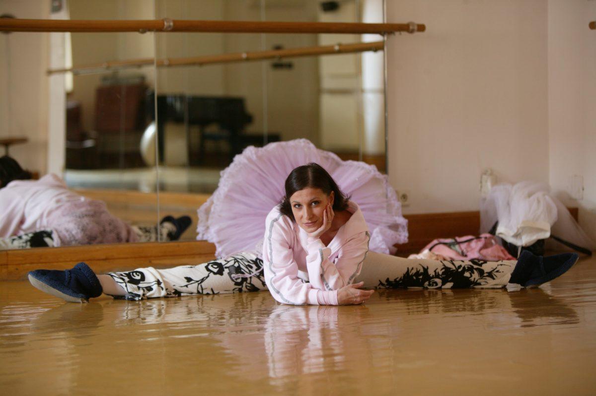 Dancer Tereza Podarilova in the ballet hall of the National Theater in Prague. (Daria Klimentova)