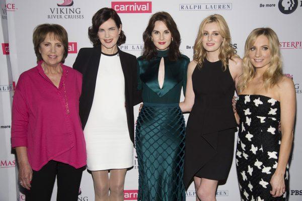 "Downton Abbey" cast members (L-R) Penelope Wilton, Elizabeth McGovern, Michelle Dockery, Laura Carmichael, and Joanne Froggatt attend a photo call in Beverly Hills, Calif. Aug. 1, 2015. (Phil McCarten/Reuters/File Photo)