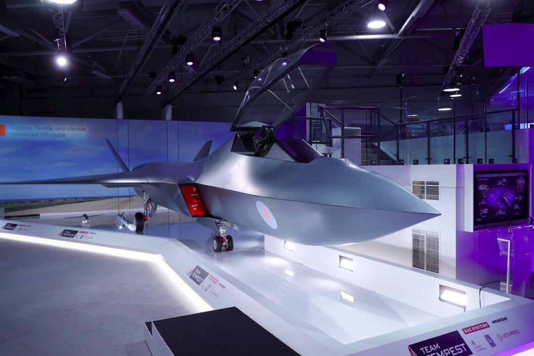 Britain Showcases Model of New Fighter Jet Tempest