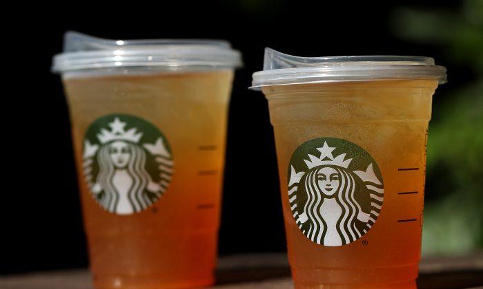 Starbucks to Phase Out Plastic Straws