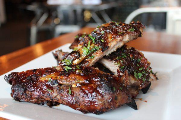 Pork ribs with barbecue sauce at LBIFF 2017, from Spuntino Wine Bar & Italian Tapas, a returning festival participant. (Courtesy of Long Beach International Film Festival)