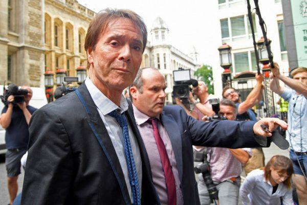 Singer Cliff Richard arrives at the High Court for judgement in the privacy case he brought against the BBC, in central London, Britain, July 18, 2018. (Reuters/Toby Melville)