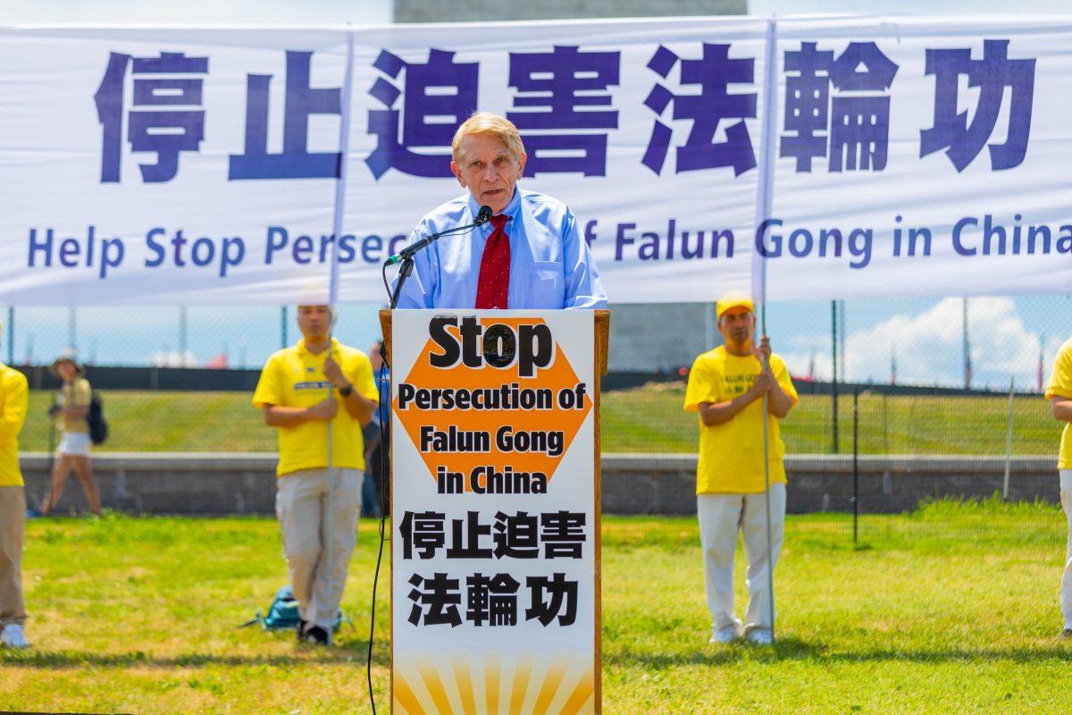 William Murray, chairman of Religious Freedom Coalition , speaking at a rally calling for an end to the persecution of Falun Gong, before the Washington Monument on July 19, 2018. (Mark Zou/ Epoch Times)