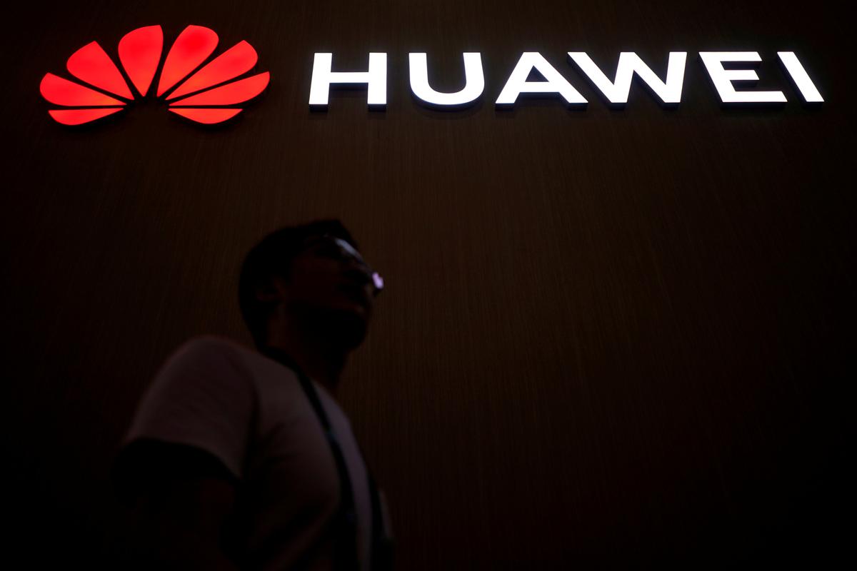 Chinese Company Huawei Poses ‘Significant Risk’ to UK Telecoms