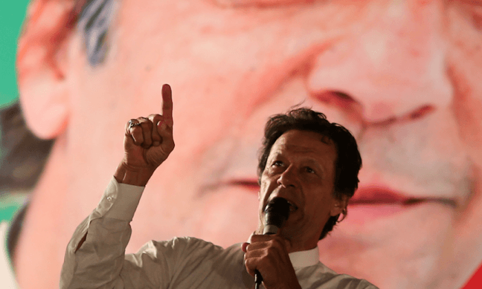Pakistan’s Imran Khan Seeks Election Win Over Jailed Ex-PM’s Party
