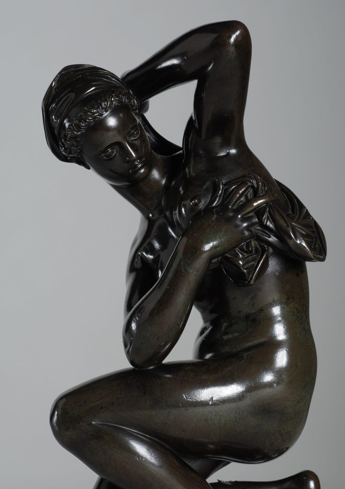 Closeup of Susini's finely cast bronze. (Holburne Museum)