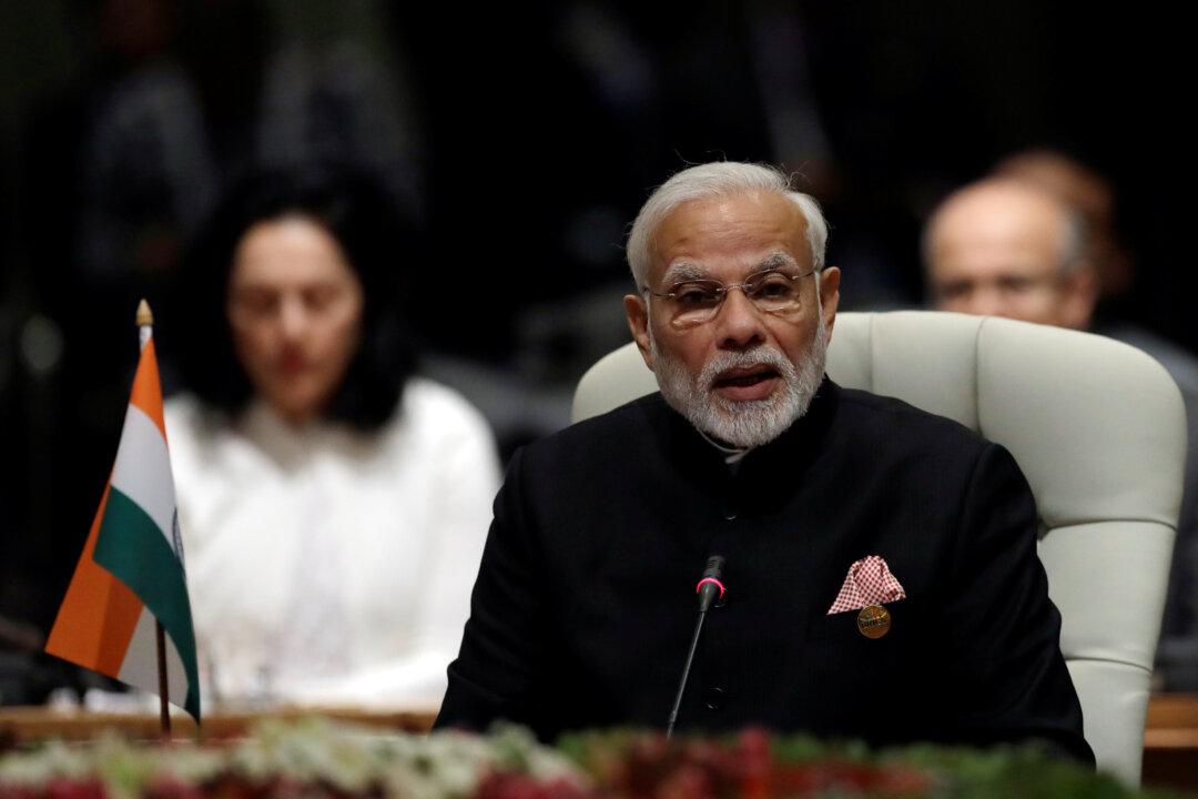 India’s Modi and Pakistan’s Khan Discuss Regional Peace in Post-Election Call