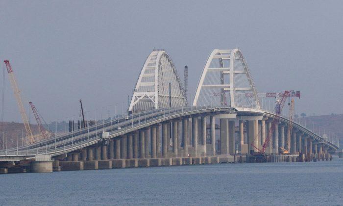 EU Slaps Sanctions on 6 Russian Firms Over Crimea Bridge