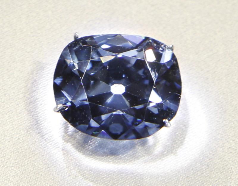 The 45.42-carat Hope Diamond is pictured on display at the Smithsonian National Museum of Natural History in Washington, Jan. 29, 2010. (Reuters/Jason Reed)