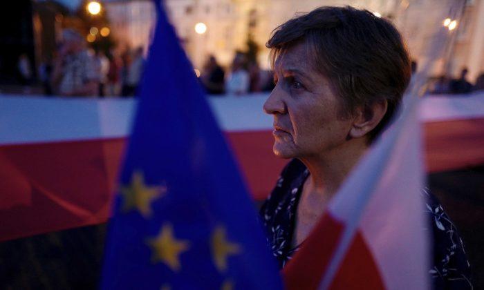 Poland’s Supreme Court Says Judges Should Stay Pending ECJ Decision