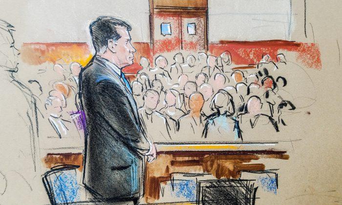 Judge in Manafort Case Warns Mueller Team Case Could Collapse Without Key Witness