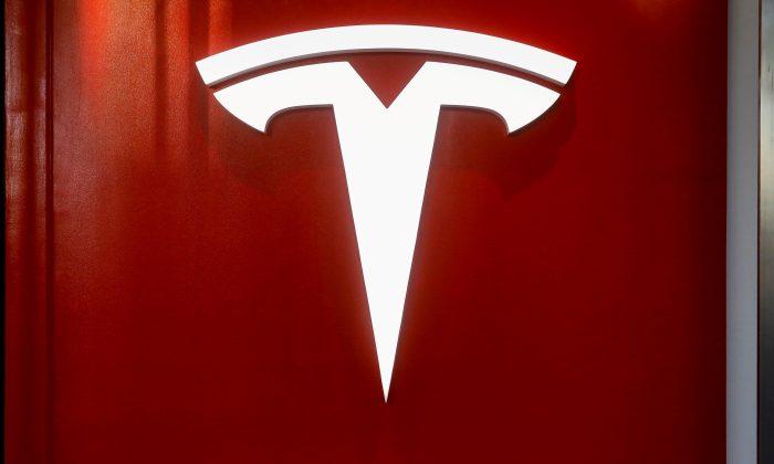 Tesla Cybertruck Production Delayed Until Next Year