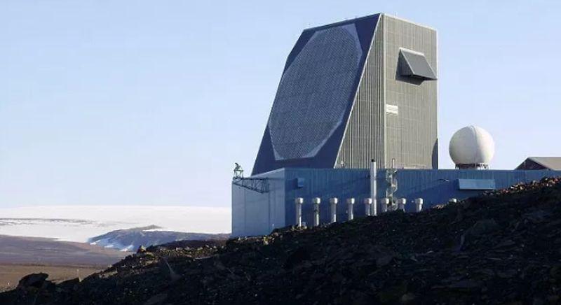 An early warning radar installation in Thule, Greenland. A meteor struck 25 miles north of the base in July 2018. (US Air Force)