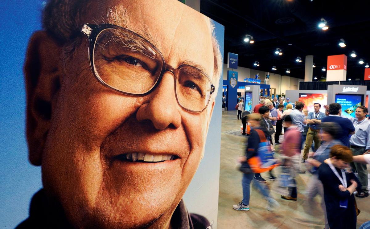 Berkshire Hathaway Profit Surges as Economy Gives Buffett a Boost