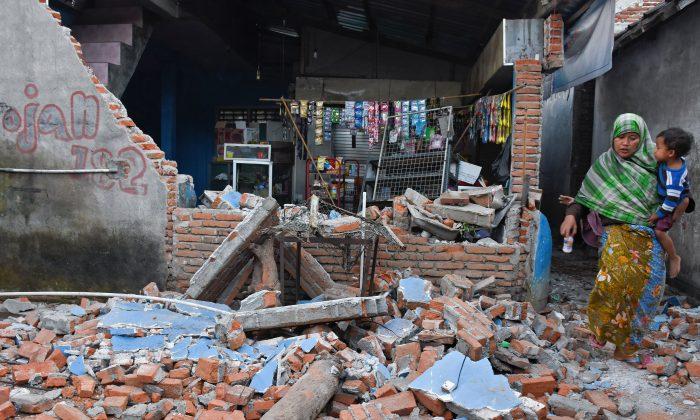Indonesia’s Lombok Hit With Another Strong Quake, Buildings Collapse: Witness