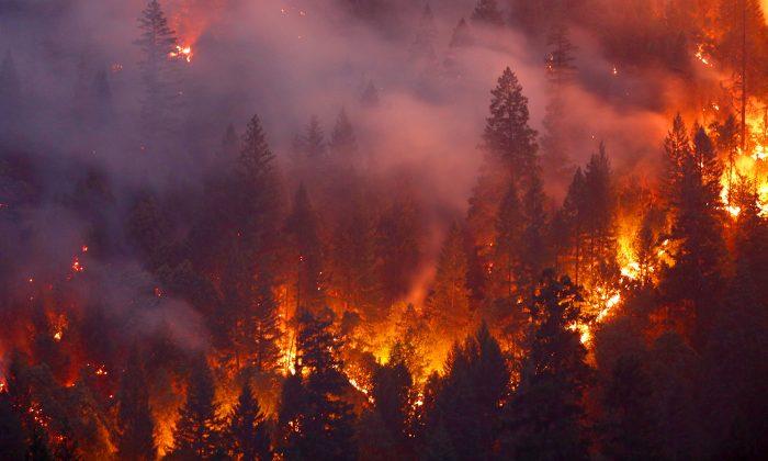 US Army Sends Soldiers to Battle Western Wildfires