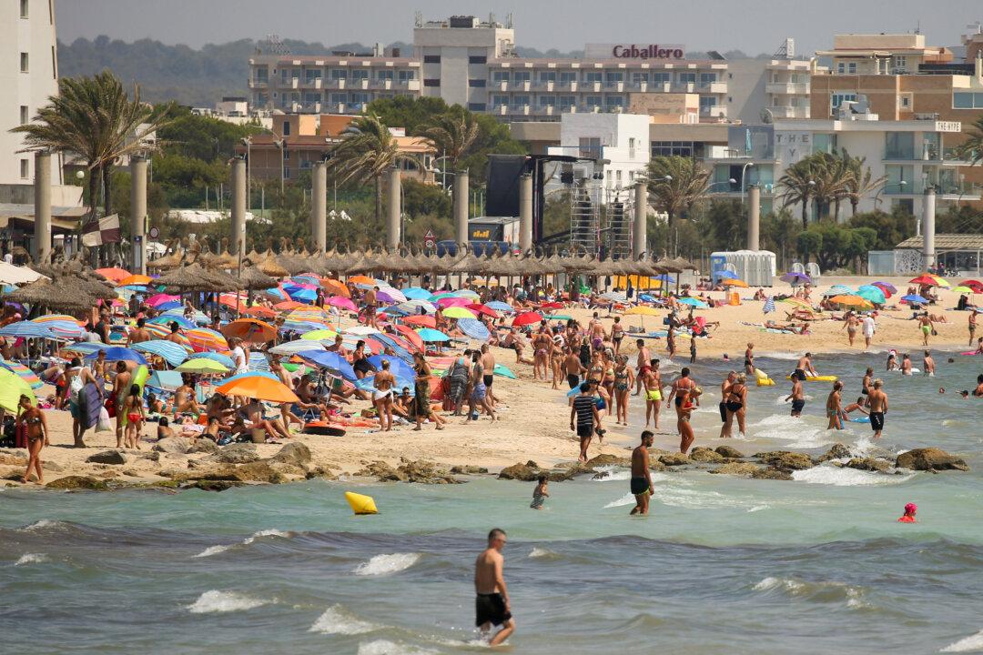 Spanish Hotels Cut Prices as Competition From Turkey, North Africa Heats Up