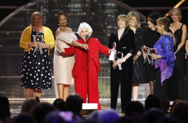 Actress Charlotte Rae (C) speaks with the cast of the television show "Facts of Life" during the 2011 TV Land Awards in New York on April 10, 2011. (Reuters/Lucas Jackson)