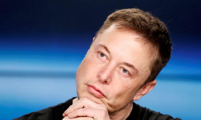 Elon Musk Considers a Private Tesla in Tweet, Shares Jump