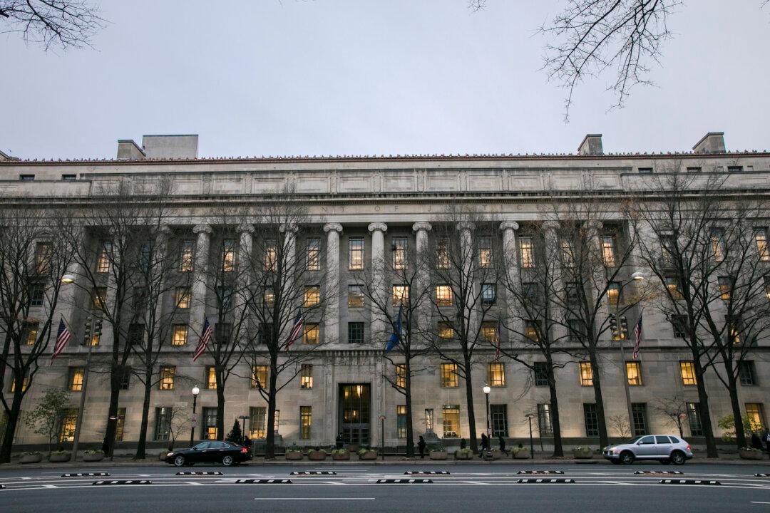 Senior DOJ Official Aided Trump Dossier Author