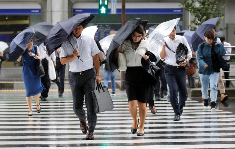 Japan Bracing as Strong Typhoon Heads for Tokyo