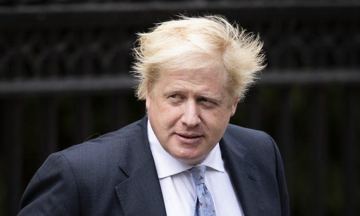 Boris Johnson Demands UK PM May Scrap Her Brexit Proposals