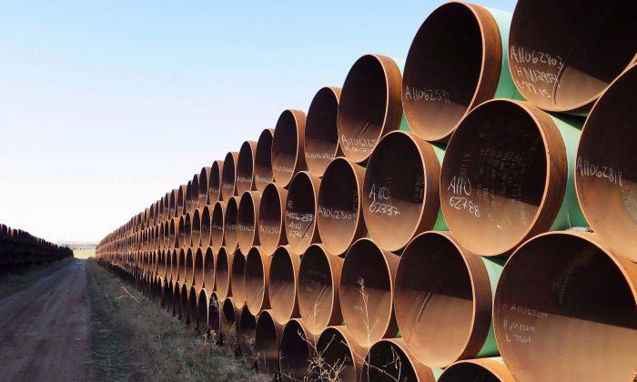 Trump Signs Executive Order Authorizing Keystone XL Pipeline