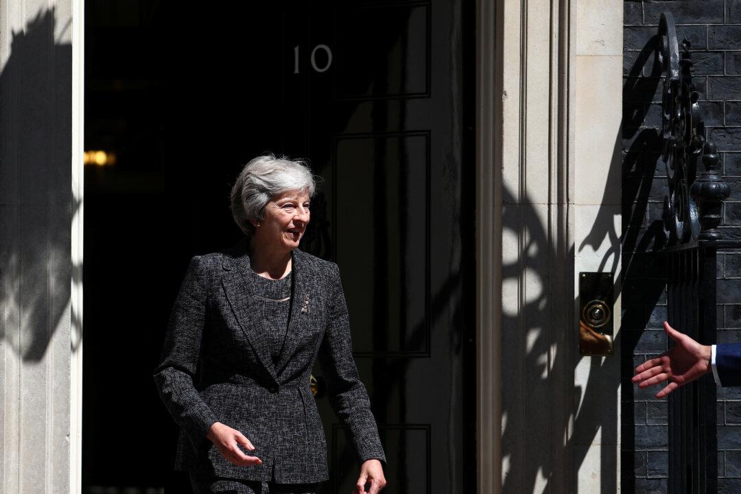 Goldman Sachs Predicts UK Avoiding ‘No Deal’ Brexit